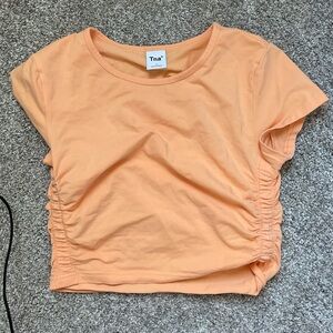 Cropped tee
